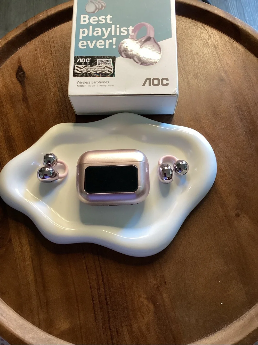 AOC Wireless Earbuds in Pink with Silver Accents